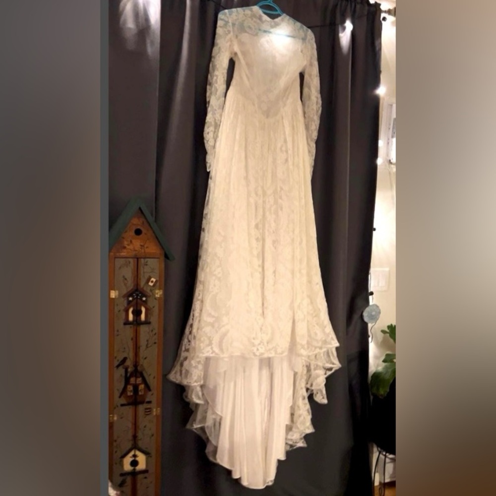 Vintage 1950’s Lace Wedding Gown